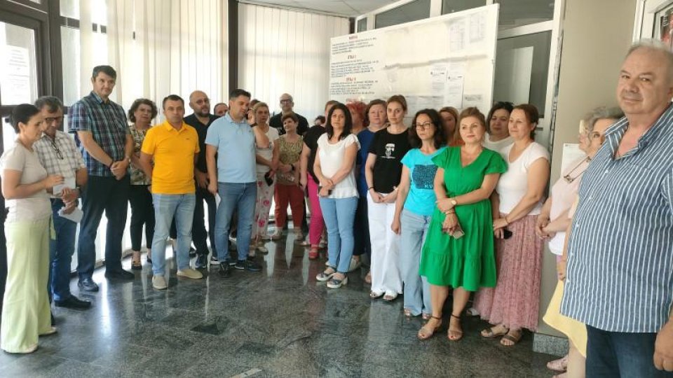Angajaţii din sistemul bugetar protestează după reducerea sporului de condiţii vătămătoare