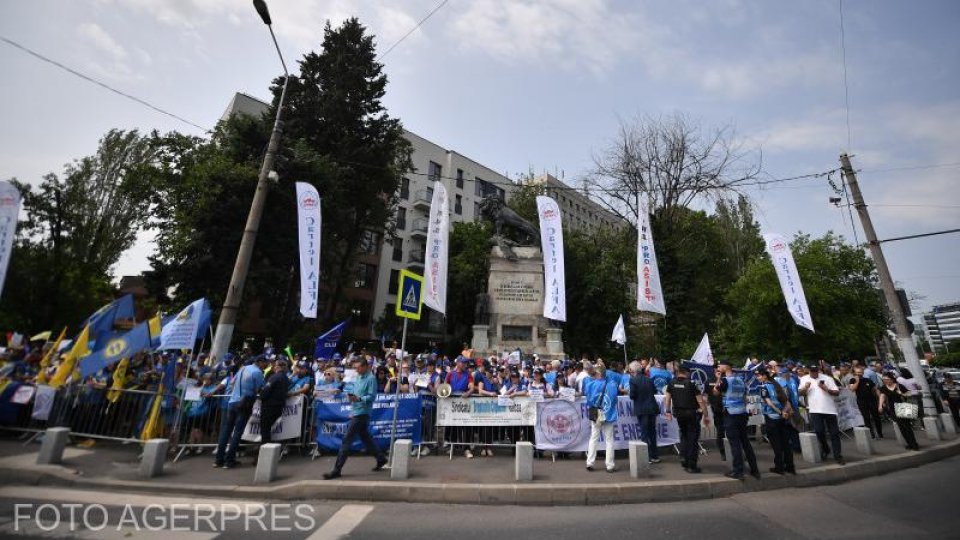 Sindicatele solicită preşedintelui Nicuşor Dan să medieze un posibil conflict social