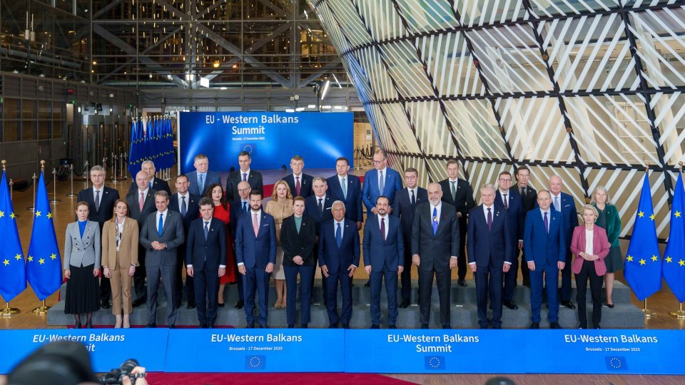 La Bruxelles continuă discuţiile şefilor de stat şi de guvern din UE privind finanţarea Ucrainei