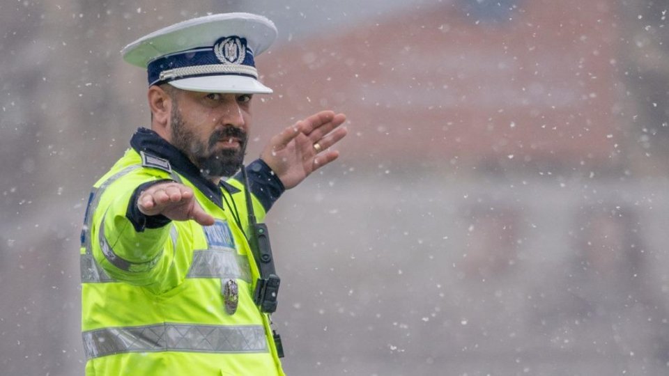 Se circulă în general în condiții de iarnă, îndeosebi în județele aflate în partea nordică și centrală a țării