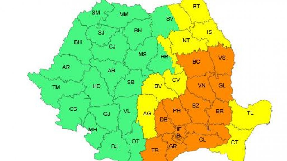 Codul portocaliu de ploi abundente, extins şi prelungit până marţi dimineaţă