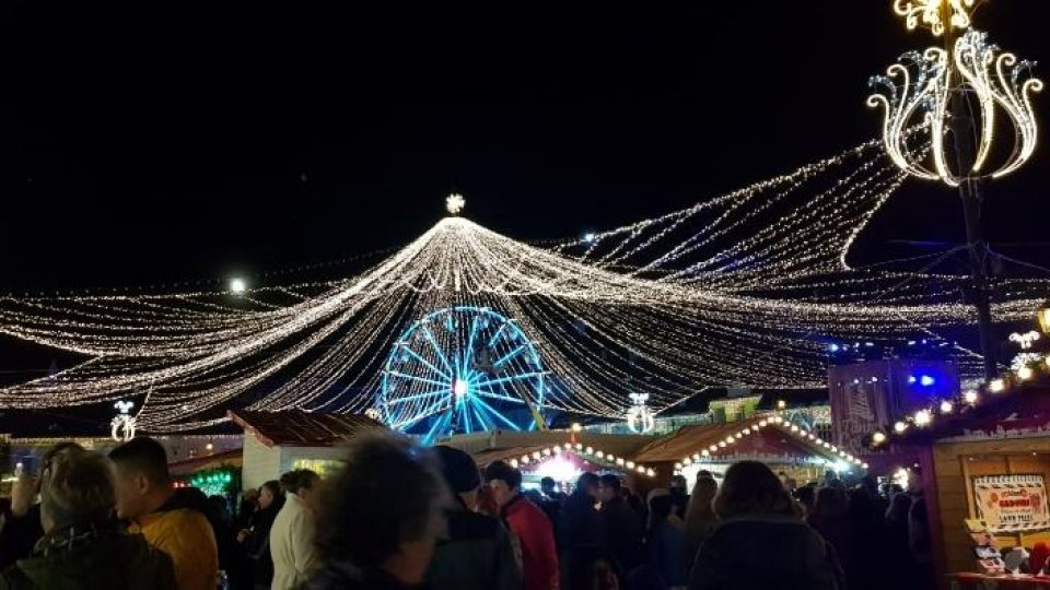 Număr mare de turişti la Târgul de Crăciun din Sibiu