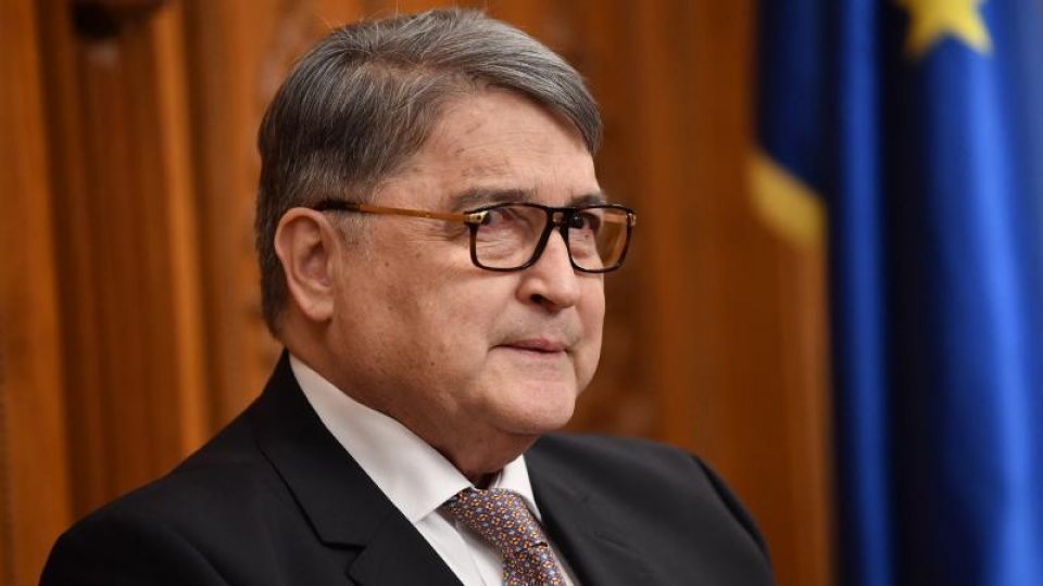 Moţiune simplă împotriva ministrului de externe, Emil Hurezeanu