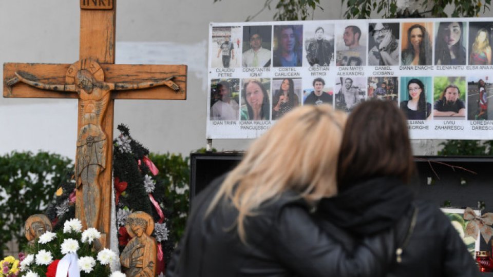 Victimele incendiului de acum 10 ani de la Clubul Colectiv au fost comemorate