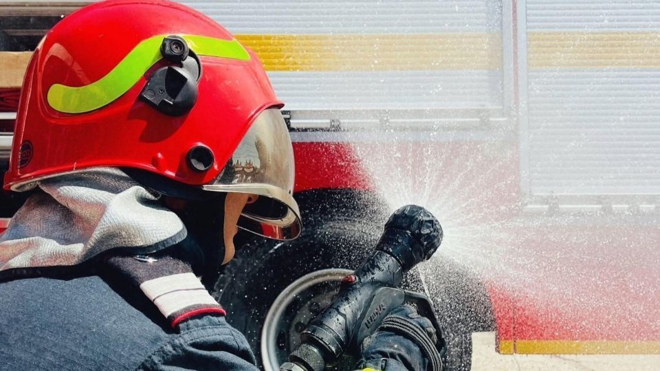 Incendiu într-un bloc de locuinţe din Sfântu Gheorghe