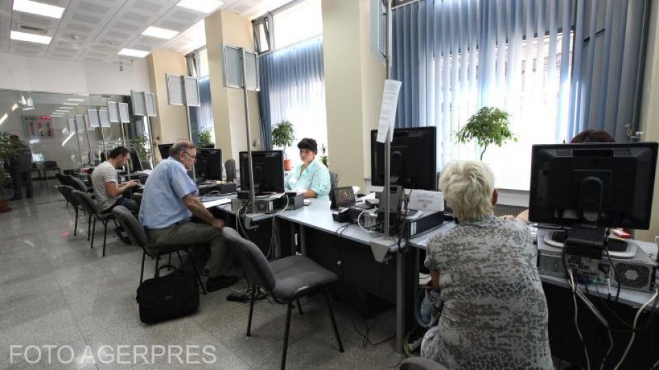 Sindicatele din Administraţie consideră că numărul de funcționari este prea mic