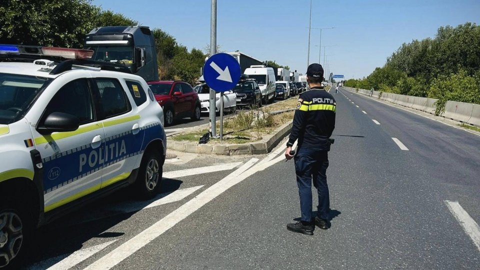 Şoferul de tir care a blocat traficul pe A1, reţinut pentru 24 de ore