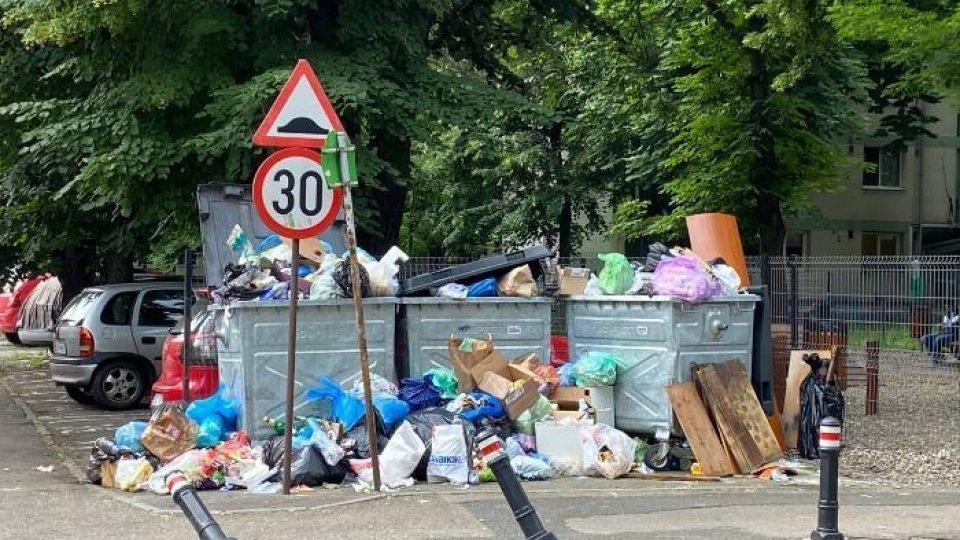 85% din deşeurile din Bucureşti ajung la groapa de gunoi "fără a fi tratate"