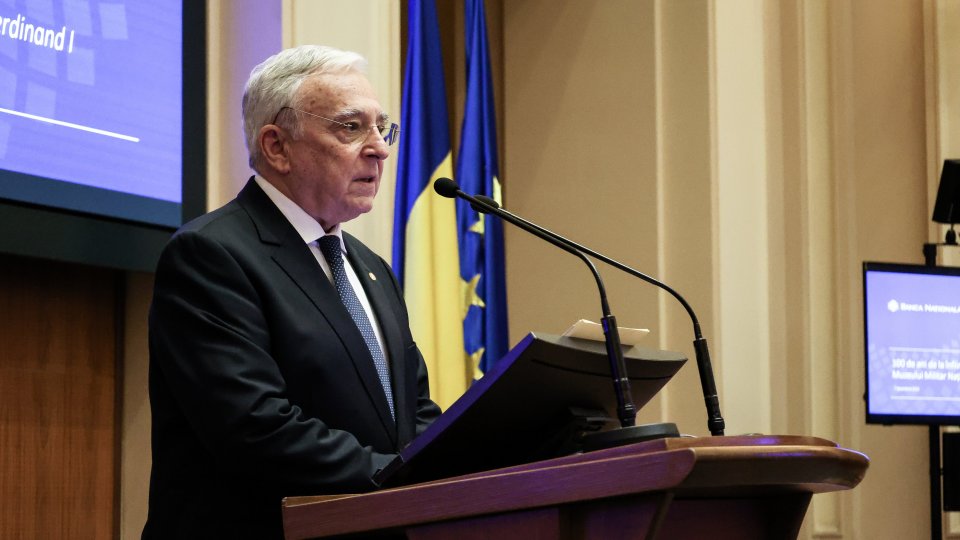 Mugur Isărescu: Marea problemă a economiei rămâne deficitul bugetar