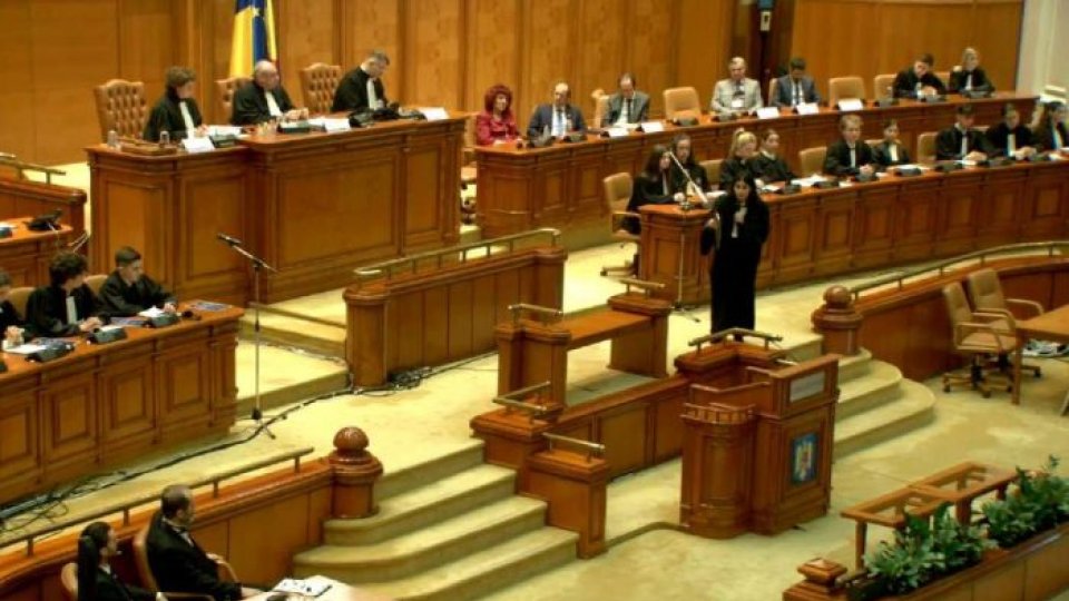 Premiera în România: proces simulat al unui lider nazist chiar in plenul Parlamentului