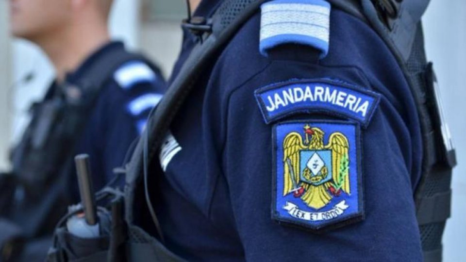 Jandarmeria Română a suplimentat în minivacanţă efectivele prezente în stradă