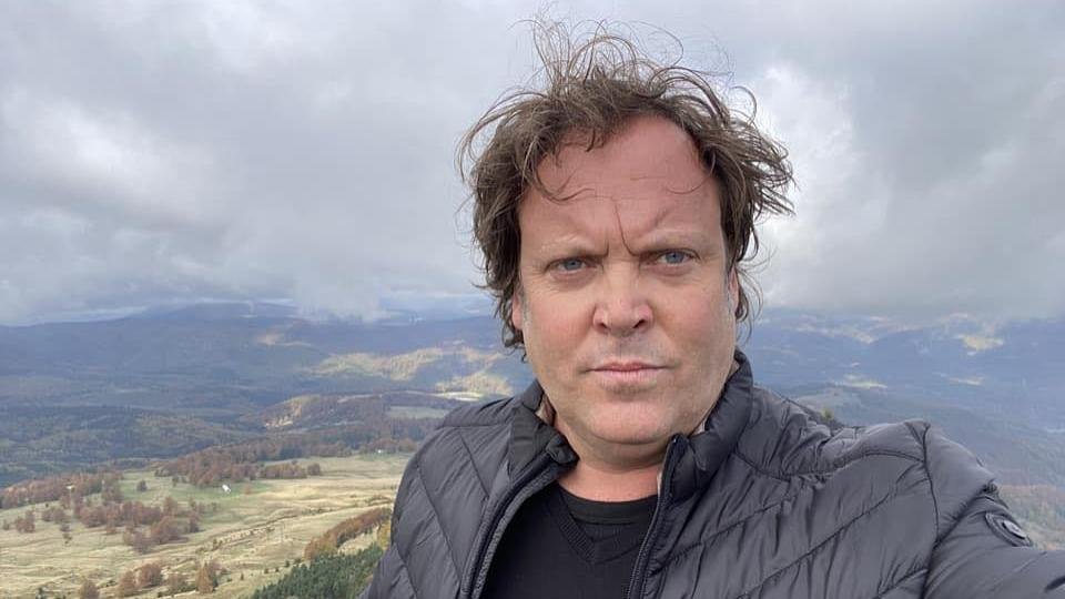 Jurnalistul britanic Charlie Ottley a primit cetăţenia română