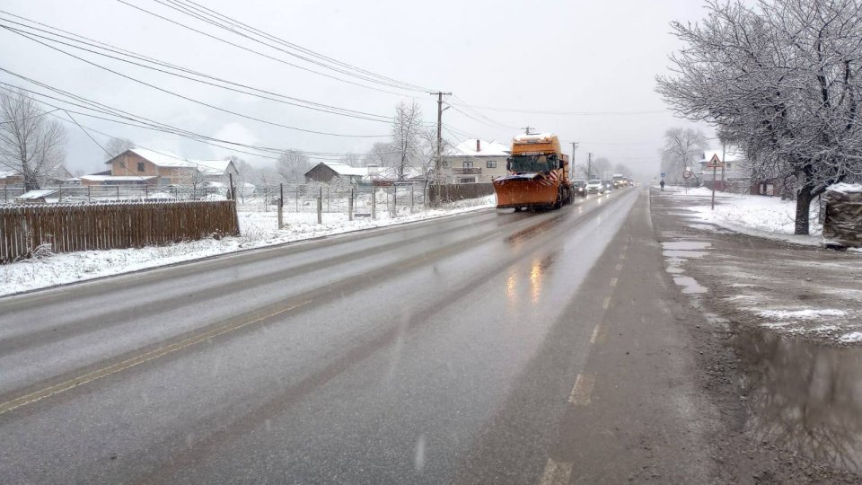 Cursuri suspendate din cauza vremii nefavorabile