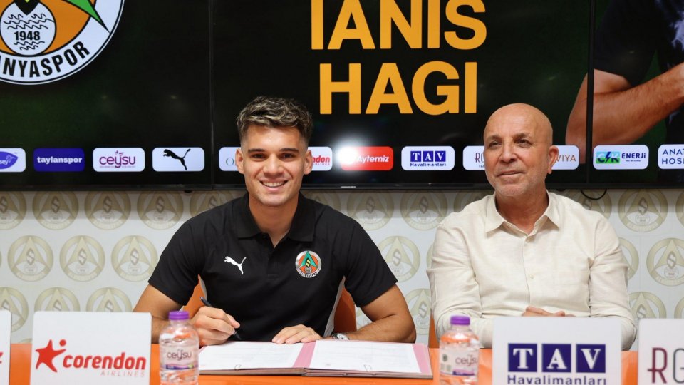 Ianis Hagi a semnat un contract pe două sezoane cu echipa turcă Alanyaspor