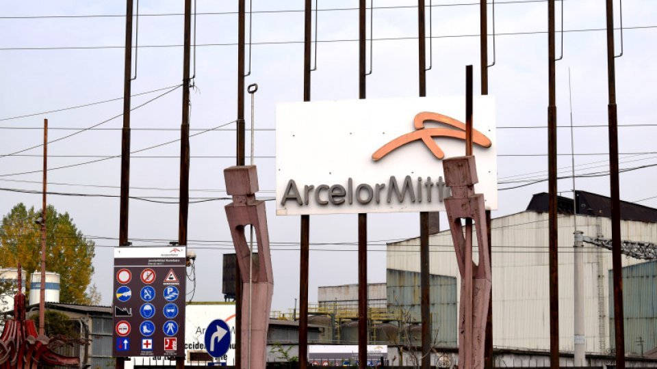 ArcelorMittal a anunțat oprirea producției la fabrica sa din Hunedoara