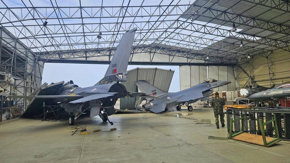 Furtuna Kristin devastează Portugalia: 5 morți, avioane F-16 avariate și orașe în beznă