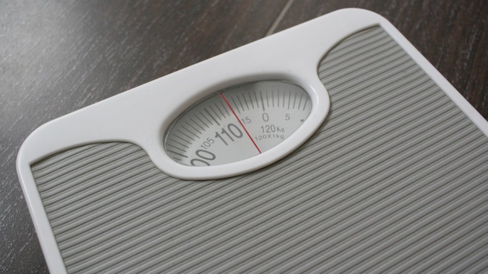 Surplusul de greutate este o problemă gravă a societăţii