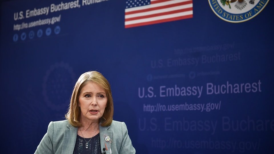Ambasadoarea Statelor Unite în România, Kathleen Kavalec, se retrage din funcție