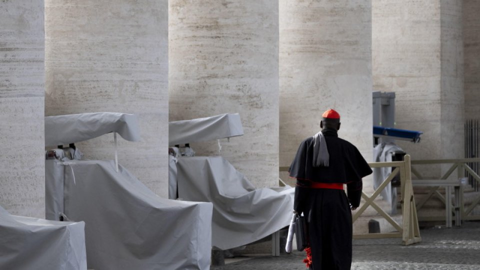 Comunicaţiile telefonice vor fi tăiate la Vatican până la alegerea noului Papă