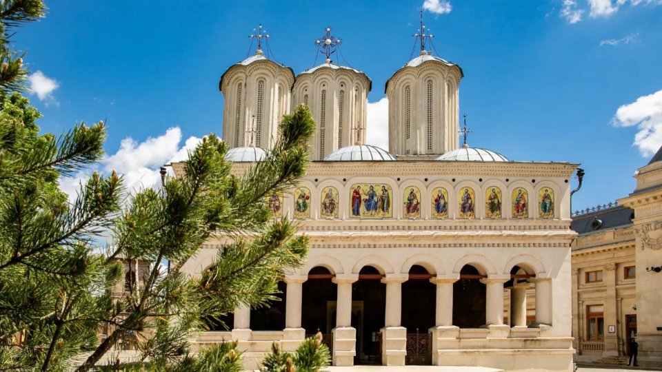Creștinii ortodocși și greco-catolici îi sărbătoresc pe Sfinții Împărați Constantin și Elena