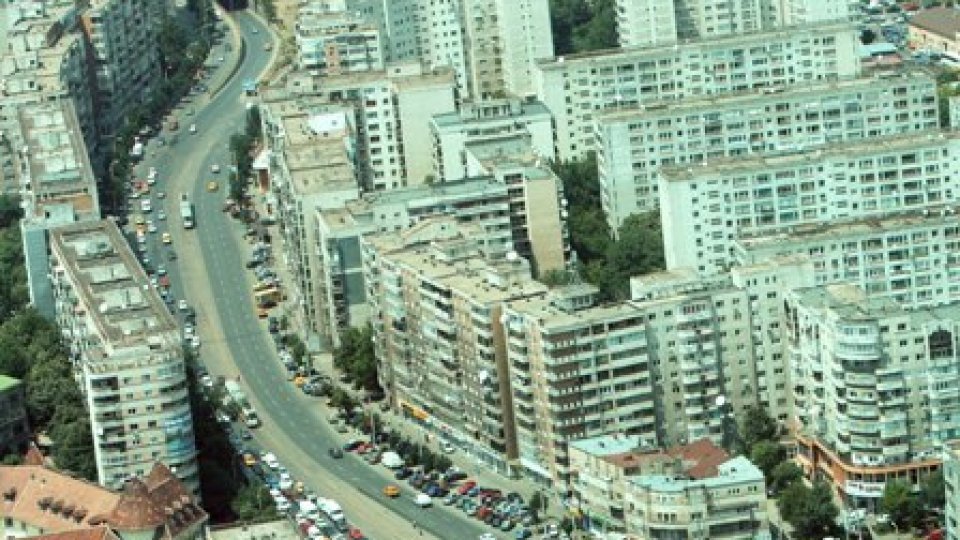 Peste 5.000 de imobile din Capitală nu au apă caldă