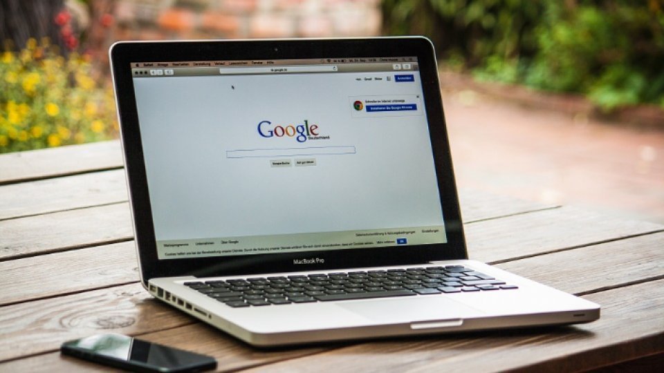 Parolele lungi nu garantează siguranţa online