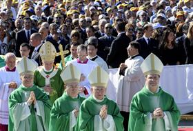 Papa Benedict al XVI-lea &icirc;n pelerinaj la Palermo.