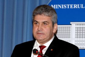 Ministrul apărării, Gabriel Oprea.