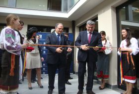 Ministrul de externe Teodor Baconschi la inaugurarea consulatului.