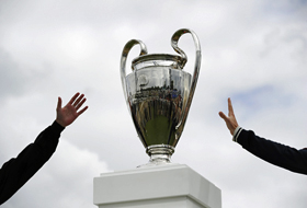 Trofeul Ligii Campionilor.