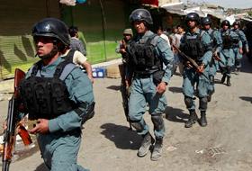 Poliţia afgană urmează să preia treptat controlul &icirc;n Afganistan p&acirc;nă &icirc;n 2014.