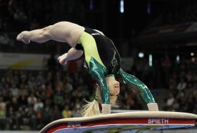 Sandra Izbaşa in jumping. Photo: Reuters.