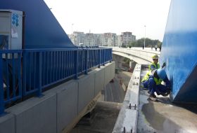 Constructorii lucrează la al doilea pod de la Mihai Bravu.