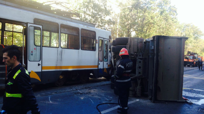 Accident pe linia tramvaiului 41.