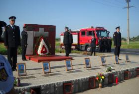 Victimele tragediei de la Mihăilești, comemorate de pompierii militari.