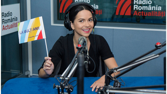 INNA &icirc;n studioul RRA.