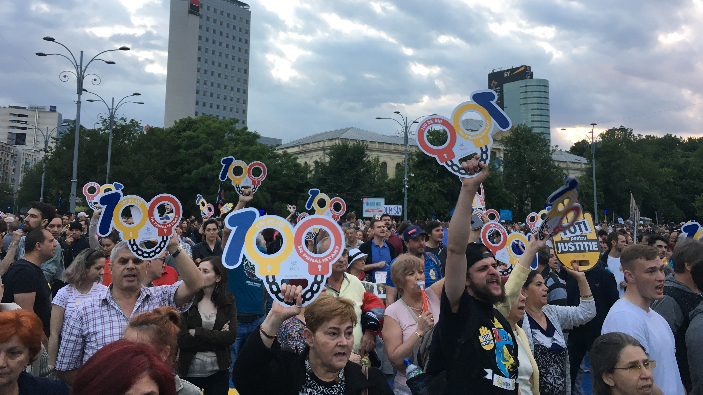  Proteste &icirc;n Piața Victoriei.