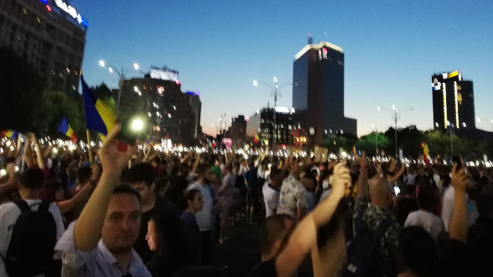 Protest &icirc;n Piaţa Victoriei.