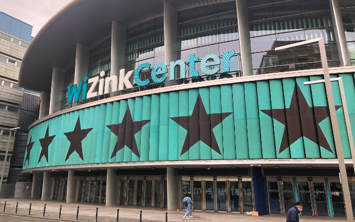 Vaccinare &icirc;n sala polivalentă WiZink Center din Madrid.