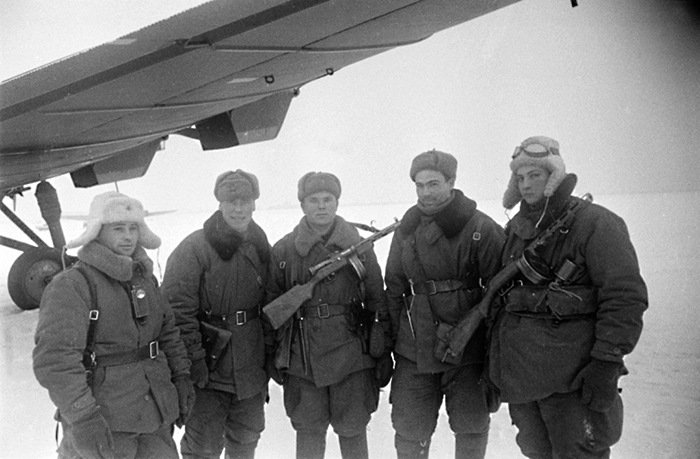 Grupă paraşutişti sovietică