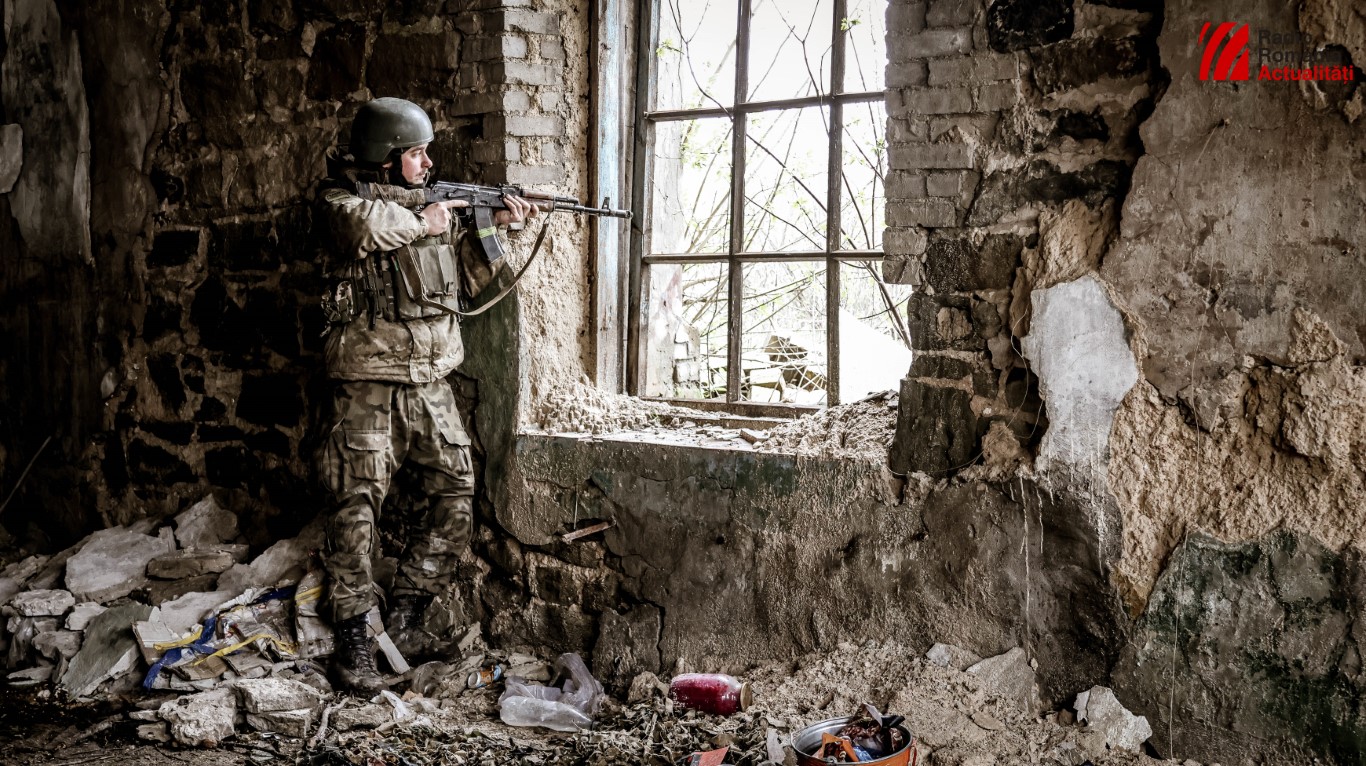 Militari ucraineni în acțiune la Bakmut, aprilie 2023.