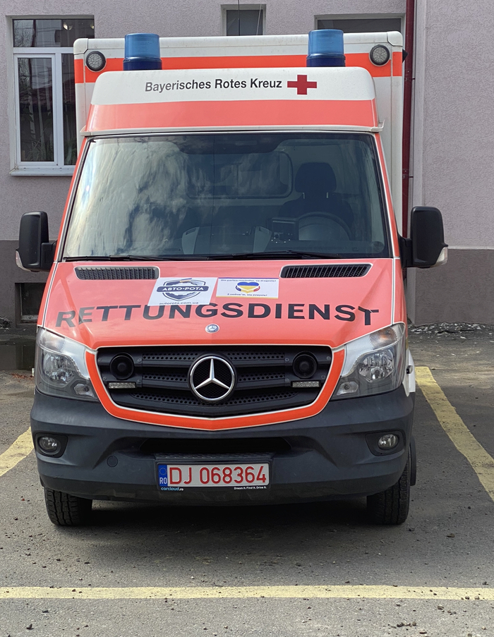 Ambulanța donată prin campania realizată de Radu Hossu.