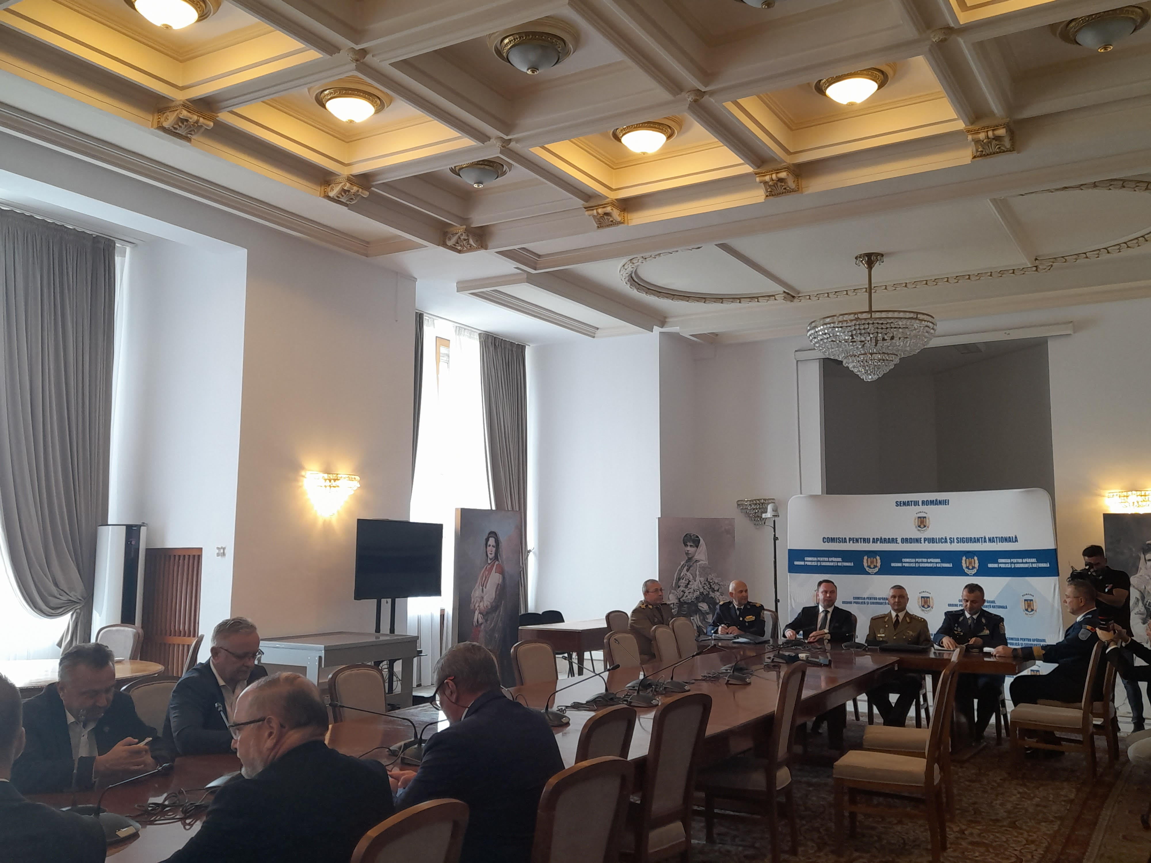 Comisia de apărare a Senatului şi MApN dezbat modificarea legislaţiei pentru doborârea dronelor ostile sau neautorizate, București, 11 septembrie 2024. Din partea MApN a participat un secretar de stat. Ședința s-a ținut fără presă.