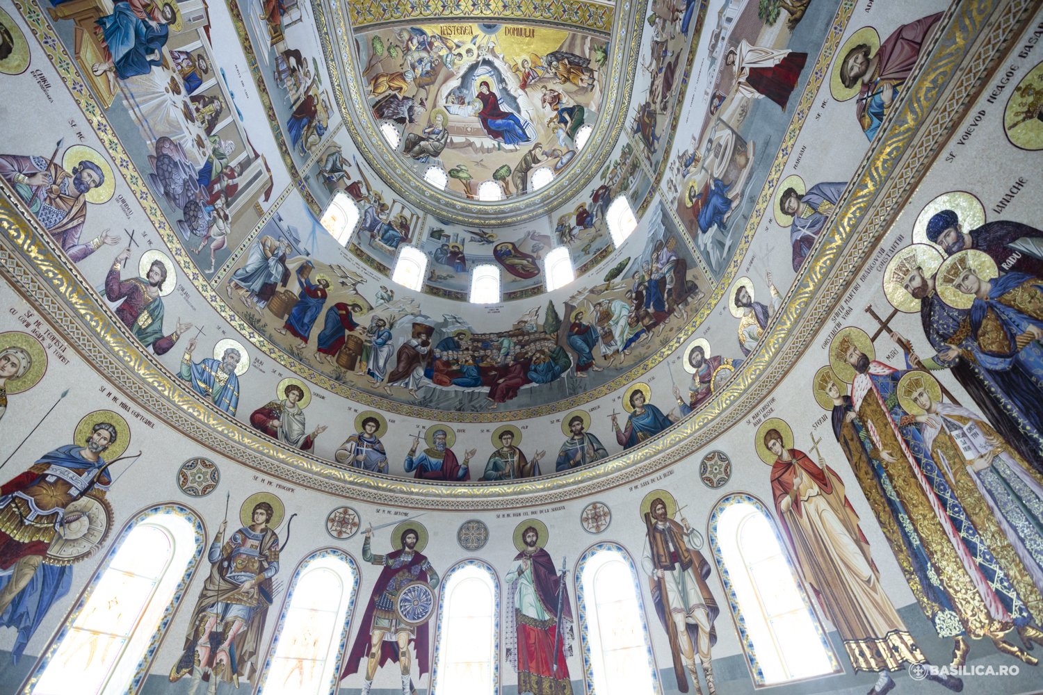 Catedrala Națională din București, interior.