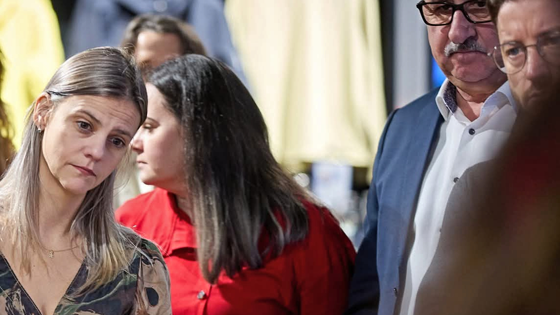 Maria Coroamă (stânga) este reprezentanta legală a Federației Române de Patinaj