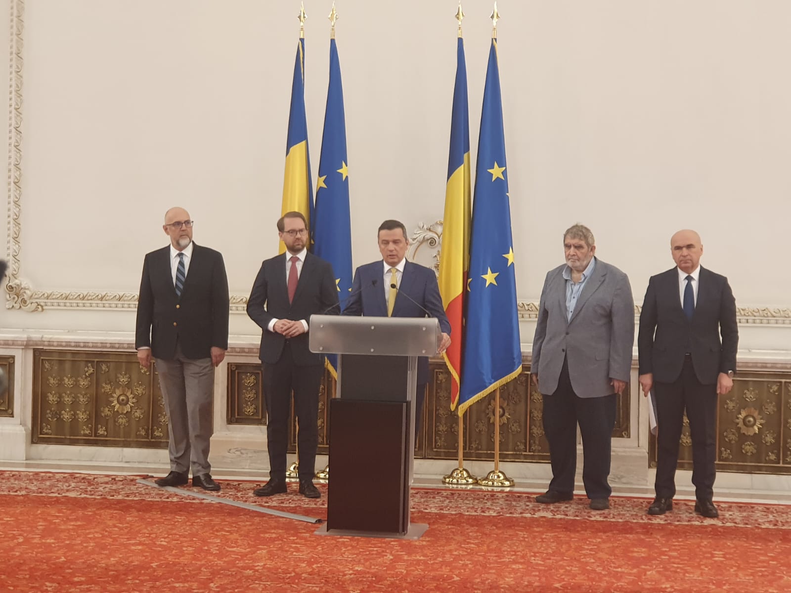 Președintele PSD Sorin Grindeanu la semnarea acordului de guvernare PSD-PNL-USR-UDMR-Minorități, București, 23 iunie 2025.