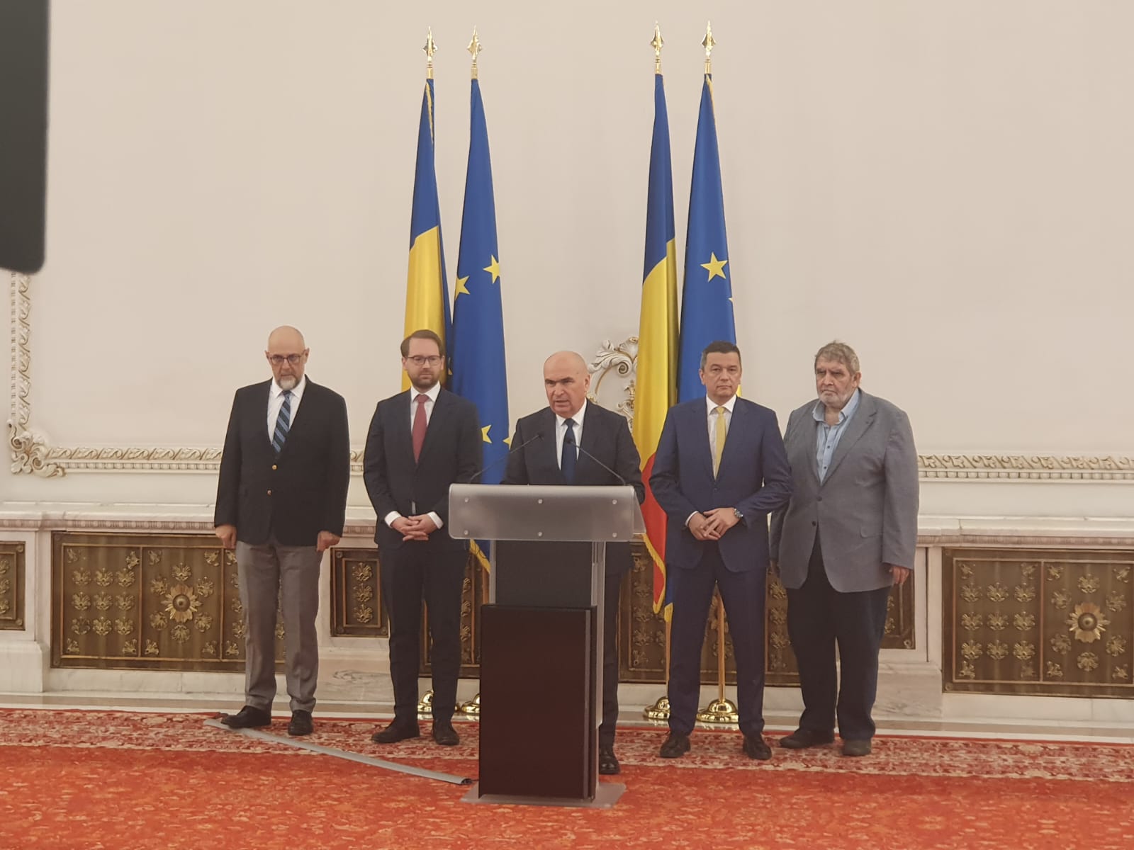 Premierul desemnat Ilie Bolojan (PNL) la semnarea acordului de guvernare PSD-PNL-USR-UDMR-Minorități, București, 23 iunie 2025.