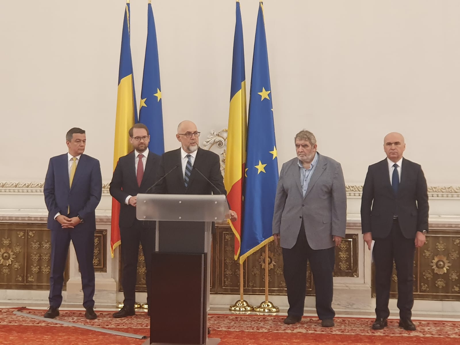 Președintele UDMR Kelemen Hunor la semnarea acordului de guvernare PSD-PNL-USR-UDMR-Minorități, București, 23 iunie 2025.