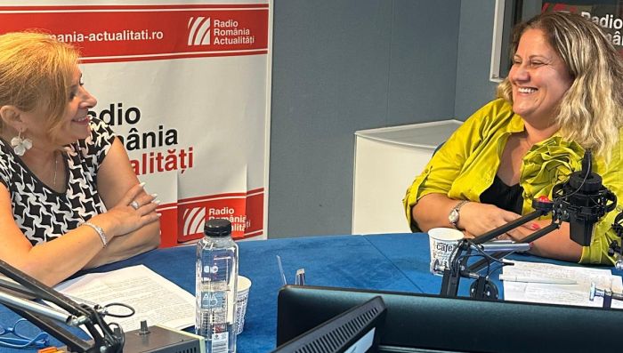 Dorina Poenaru, în studioul Românilor de pretutindeni.