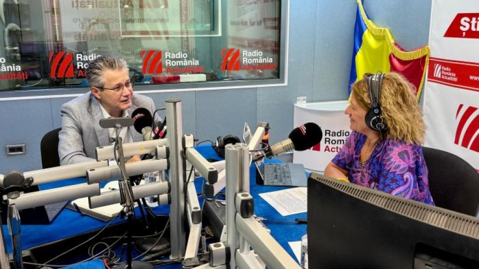 Mihnea Costoiu, rectorul Universității Politehnice București, în studioul Serviciului de noapte cu Maria Țoghină.